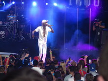 Hoodie Allen / MAX / DJ Drama / Lil Uzi Vert / Fall Out Boy / Wiz Khalifa on Jul 10, 2015 [408-small]