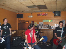 The Low Budgets / Global Chaos / Johnnie 3 on Aug 13, 2003 [194-small]