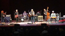 Steve Earle & The Dukes   / The Mastersons on Dec 9, 2018 [609-small]
