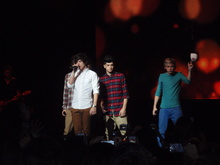 One Direction / Olly Murs / Manika on Jun 1, 2012 [850-small]