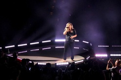 Kelly Clarkson / Pentatonix / Eric Hutchinson / Abi Hoffman on Aug 16, 2015 [156-small]