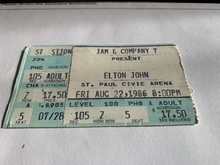 Elton John on Aug 22, 1986 [977-small]