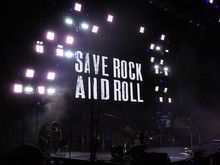 Fall Out Boy / Twenty One Pilots / Panic! At the Disco on Sep 14, 2013 [127-small]