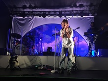 Clairo / Mellow Yellow / Beabadoobee on Nov 14, 2019 [499-small]