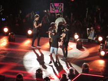 One Direction / 5 Seconds of Summer on Aug 16, 2014 [294-small]