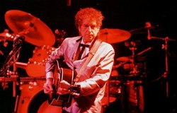 Bob Dylan on Apr 7, 1998 [879-small]