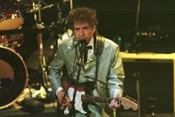 Bob Dylan on Apr 7, 1998 [880-small]
