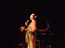 Dionne Warwick on Aug 16, 2007 [066-small]