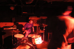 Hollow Earth / Couchfort / Slaves to the pavement / Traitor on Apr 13, 2013 [172-small]