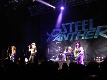 Steel Panther / Stitched Up Heart on Nov 30, 2019 [483-small]