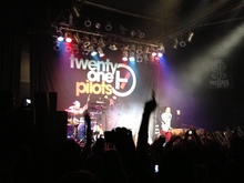Five Knives / Twenty One Pilots on Mar 23, 2013 [955-small]