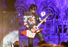 Five Finger Death Punch / Nothing More / Volbeat / Hellyeah on Oct 12, 2014 [501-small]
