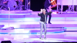 Rod Stewart / Steve Winwood / Lucy Woodward on Oct 19, 2013 [533-small]