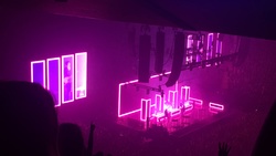 The 1975 / Pale Waves on Jun 1, 2017 [599-small]