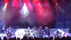 Bret Michaels / Firehouse on Sep 14, 2019 [416-small]