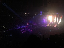 The Chainsmokers / 5 Seconds of Summer / Lennon Stella on Sep 27, 2019 [225-small]