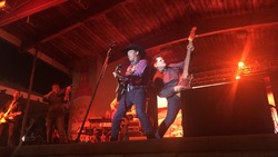 Clay Walker  on Sep 22, 2016 [737-small]