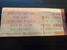 Pink Floyd on Sep 30, 1987 [889-small]