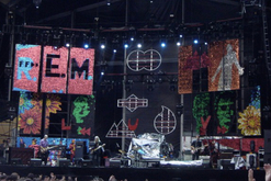 R.E.M. on Jul 7, 2003 [107-small]
