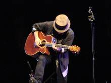 Nils Lofgren on May 8, 2015 [196-small]