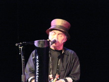 Nils Lofgren on May 8, 2015 [201-small]