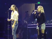 Carrie Underwood / Maddie & Tae / Runaway June on Sep 29, 2019 [723-small]