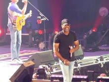 Hootie & the Blowfish / Barenaked Ladies on Sep 11, 2019 [725-small]