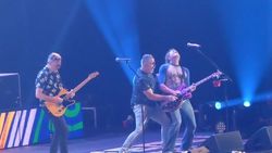 Hootie & the Blowfish / Barenaked Ladies on Sep 11, 2019 [726-small]