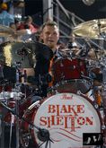 Blake Shelton on Aug 6, 2009 [937-small]