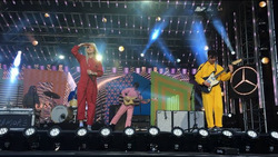 Paramore on May 17, 2017 [782-small]
