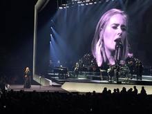 Adele on Sep 6, 2016 [351-small]
