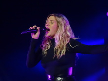 Ellie Goulding / Broods on Apr 1, 2016 [596-small]