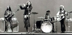 Jethro Tull, Jethro Tull / Carmen on Jan 28, 1975 [021-small]
