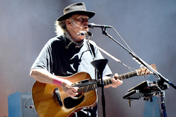 Neil Young, Neil Young on Nov 5, 2007 [181-small]
