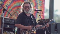 Grateful Dead - Jerry Garcia, Grateful Dead on Jul 13, 1981 [019-small]