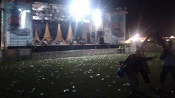 Main Stage - end of the night, Guilfest 2014 on Jul 18, 2014 [379-small]