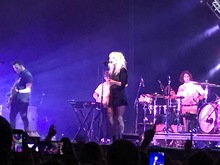 Paramore / mewithoutYou on Jan 12, 2018 [134-small]