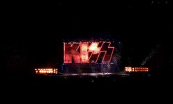 Kiss / Mötley Crüe / The Treatment on Jul 28, 2012 [476-small]