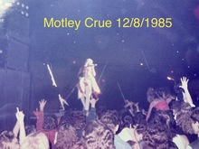 Mötley Crüe / Autograph on Dec 5, 1985 [218-small]