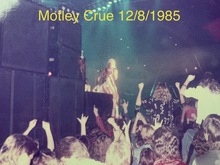 Mötley Crüe / Autograph on Dec 5, 1985 [220-small]