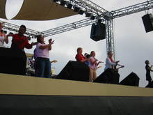 sha na na on Jul 14, 2004 [450-small]
