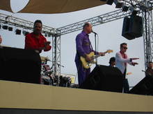 sha na na on Jul 14, 2004 [455-small]