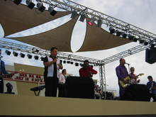 sha na na on Jul 14, 2004 [458-small]