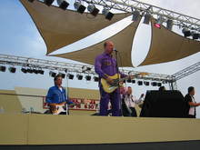 sha na na on Jul 14, 2004 [459-small]