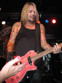 Vince Neil on Oct 3, 2007 [473-small]