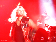 Mötley Crüe on Sep 27, 2013 [737-small]