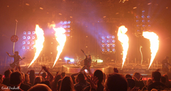 Mötley Crüe on Sep 28, 2013 [746-small]
