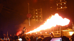 Mötley Crüe on Sep 28, 2013 [751-small]