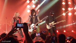 Mötley Crüe on Sep 28, 2013 [752-small]