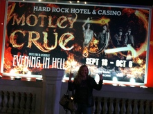 Mötley Crüe on Sep 27, 2013 [904-small]